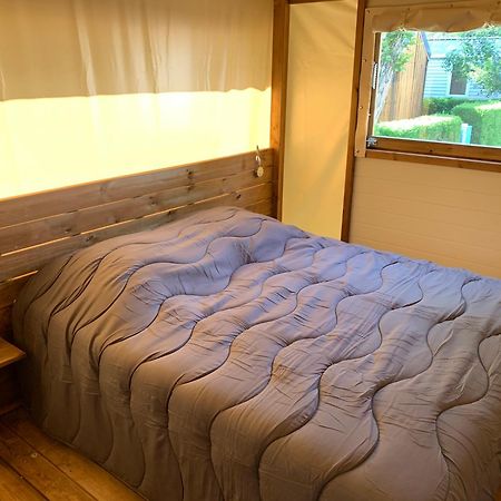 ホテル Camping Les Chouans サンティレール・ド・リエ エクステリア 写真
