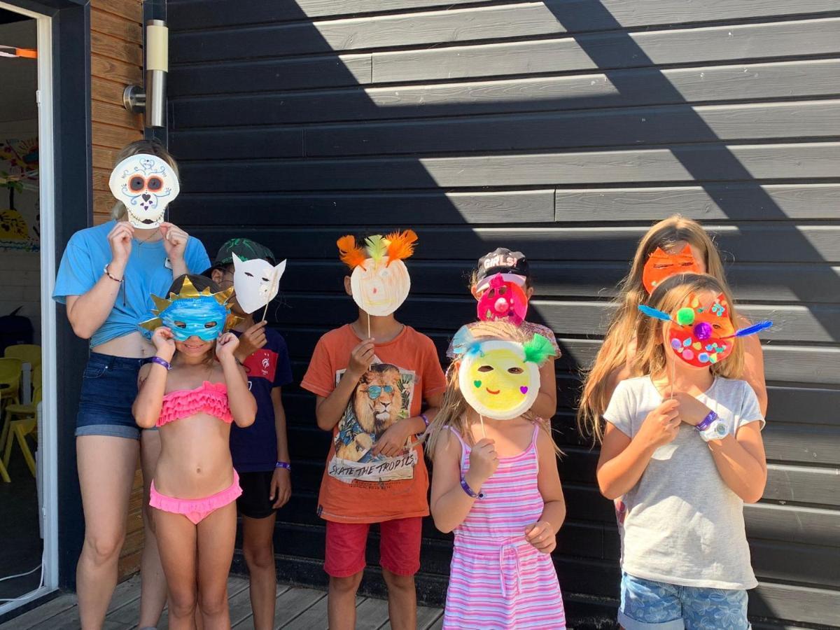 ホテル Camping Les Chouans サンティレール・ド・リエ エクステリア 写真