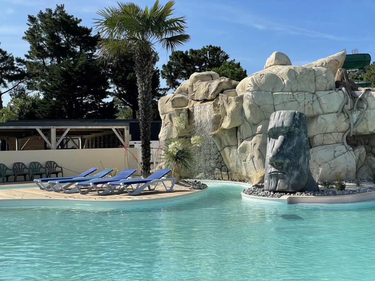 ホテル Camping Les Chouans サンティレール・ド・リエ エクステリア 写真