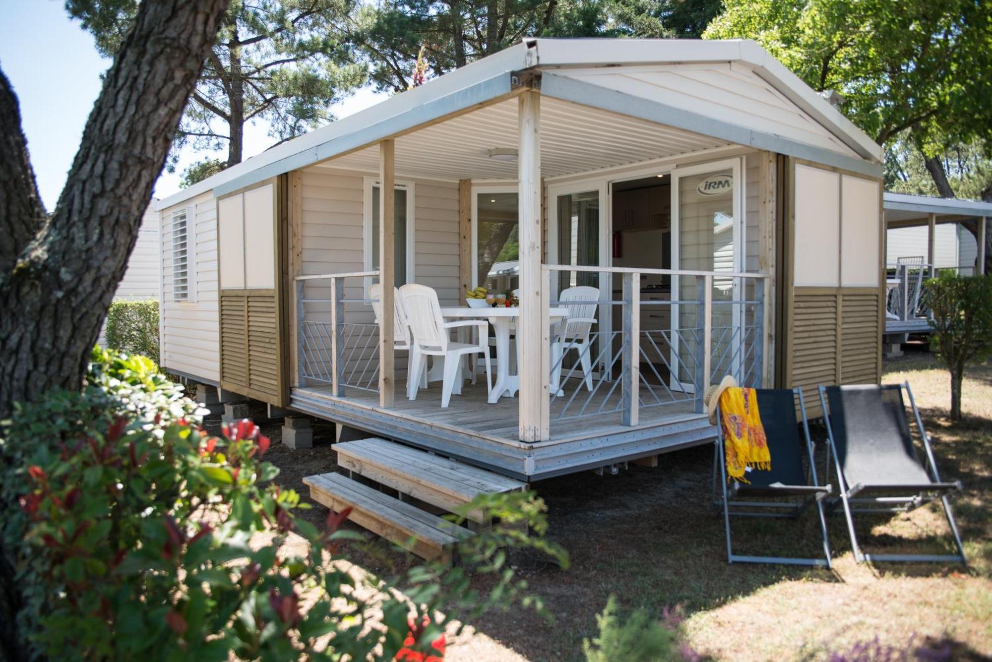 ホテル Camping Les Chouans サンティレール・ド・リエ エクステリア 写真